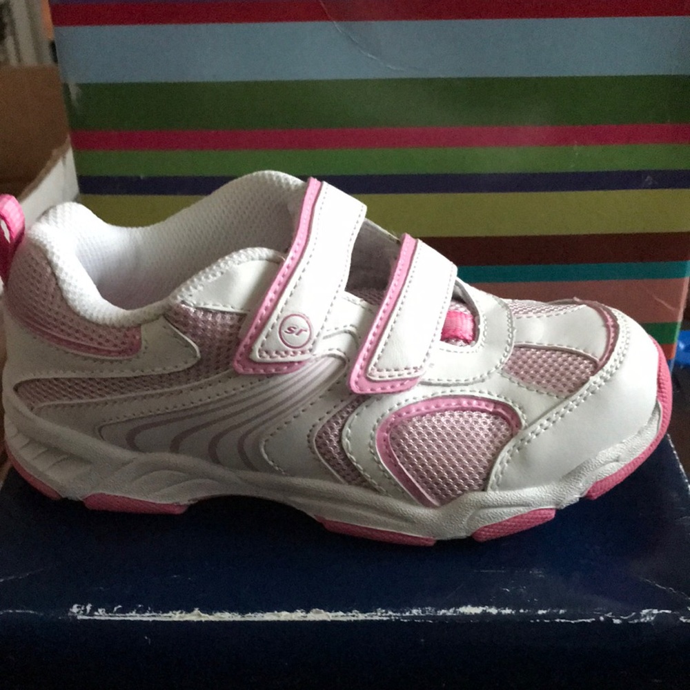 Girls sneakers